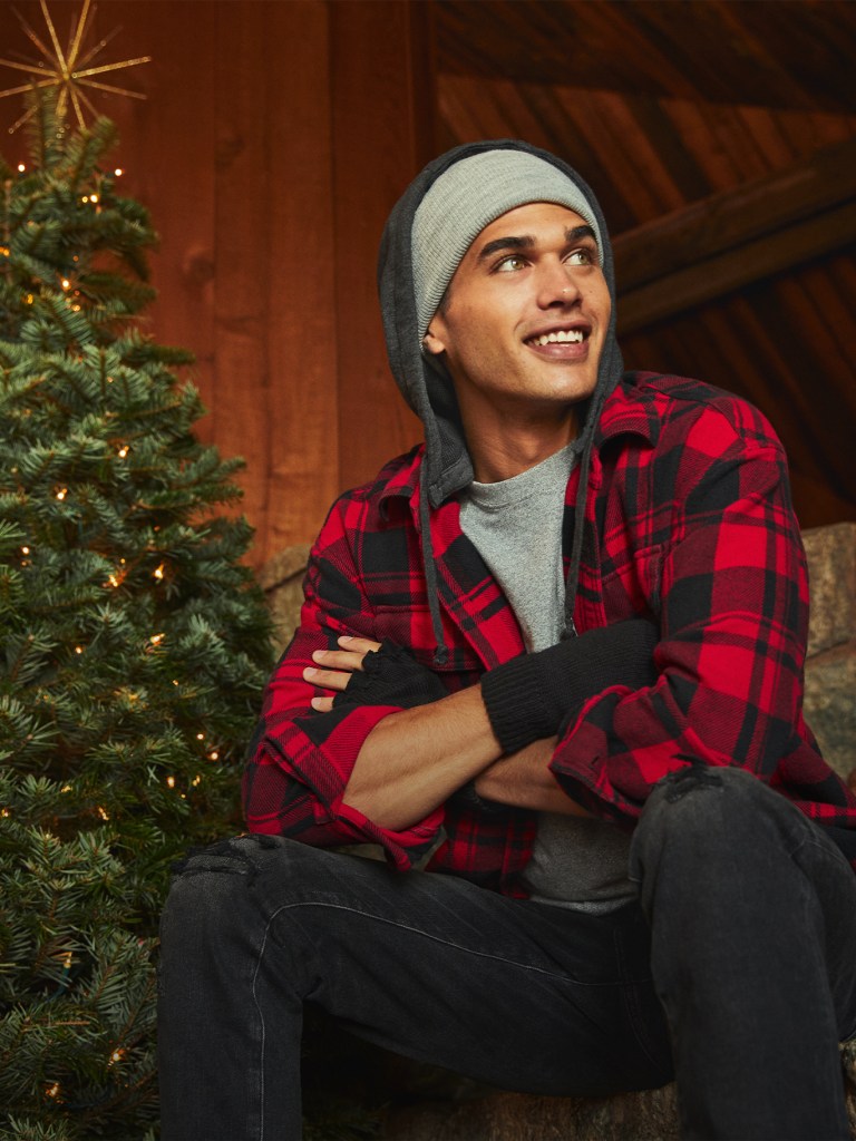 guy wearing an American Eagle red flannel shirt and gray beanie