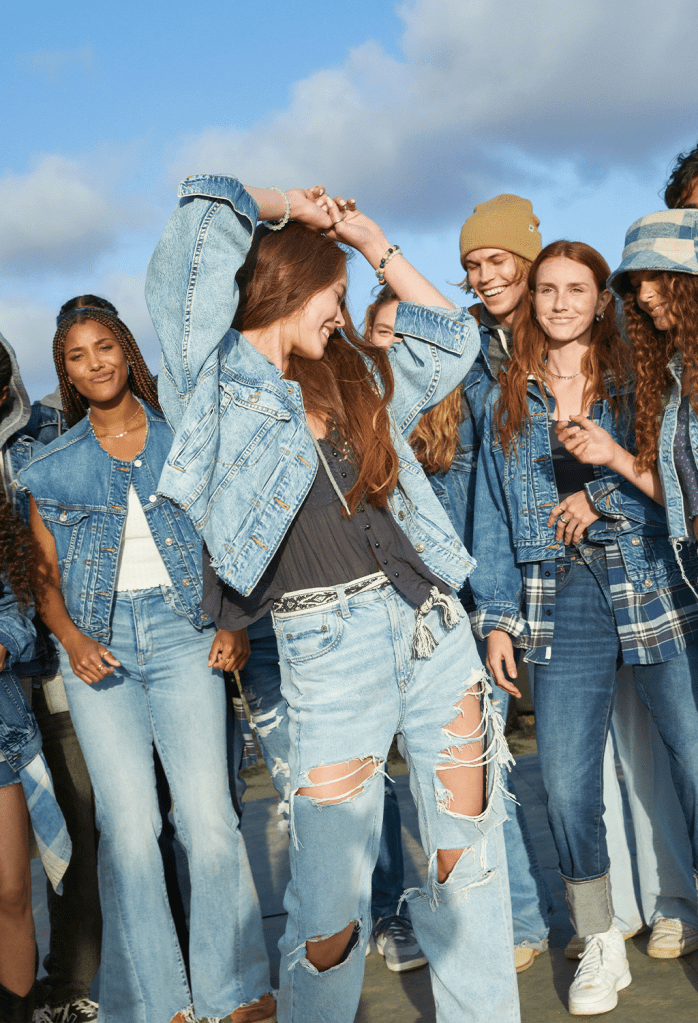 How to Wear Denim on Denim Outfits - #AEJeans