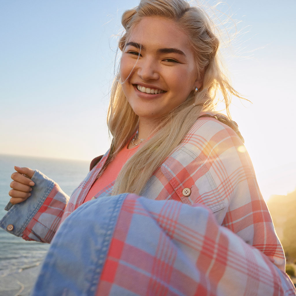 How to Style Oversized Shirts for Spring & Summer AEJeans