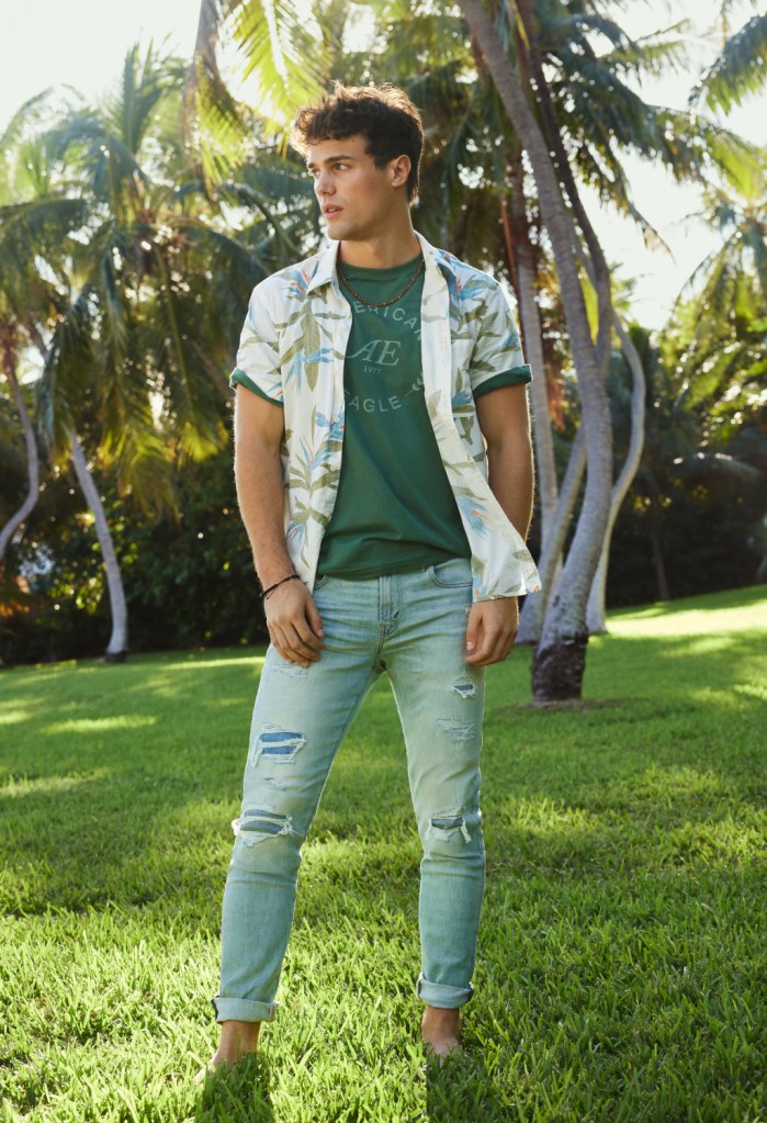 Now Trending: Men's Button-Up Resort Shirts - #AEJeans