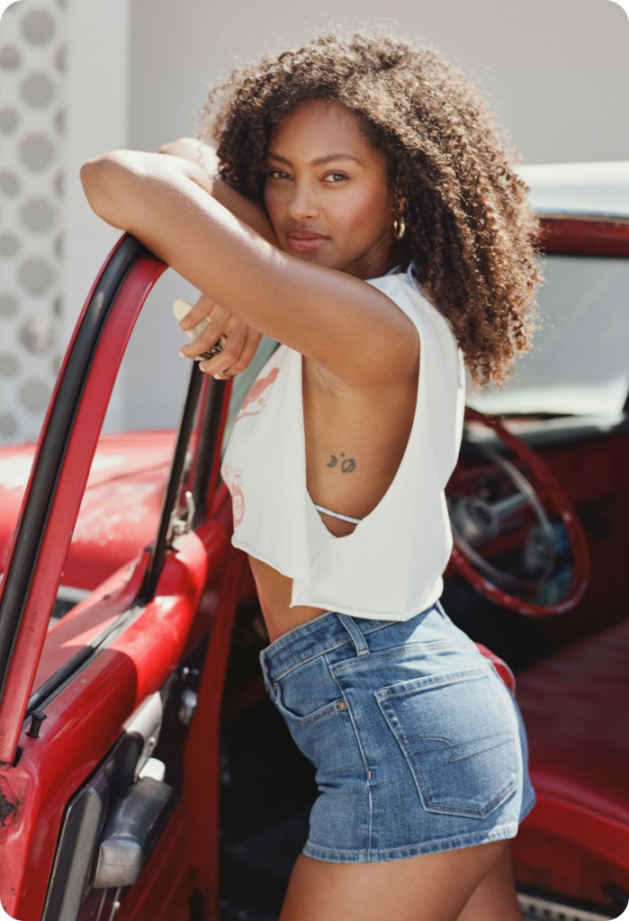 girl wearing micro short shorts and a crop top from american eagle